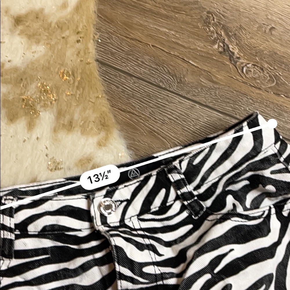 Missguided zebra black white mini denim skirt - Picture 3 of 4